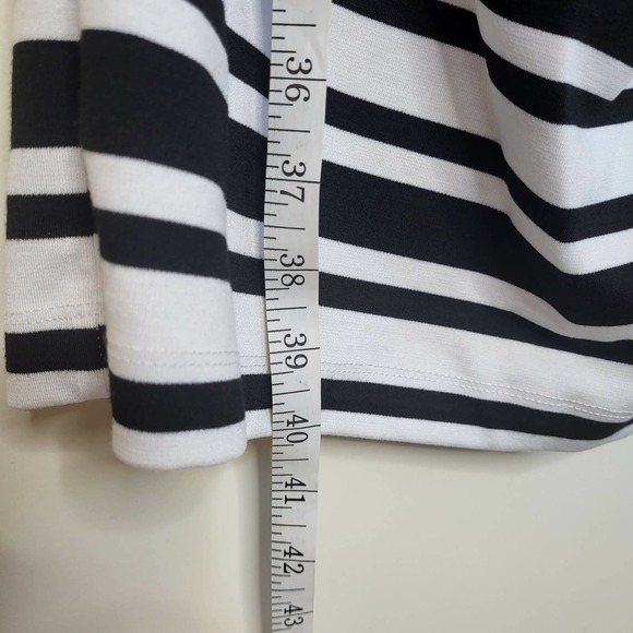 Soon Maternity Leo Cap Sleeve Black and White Stripe Maternity Dress - Picture 9 of 15
